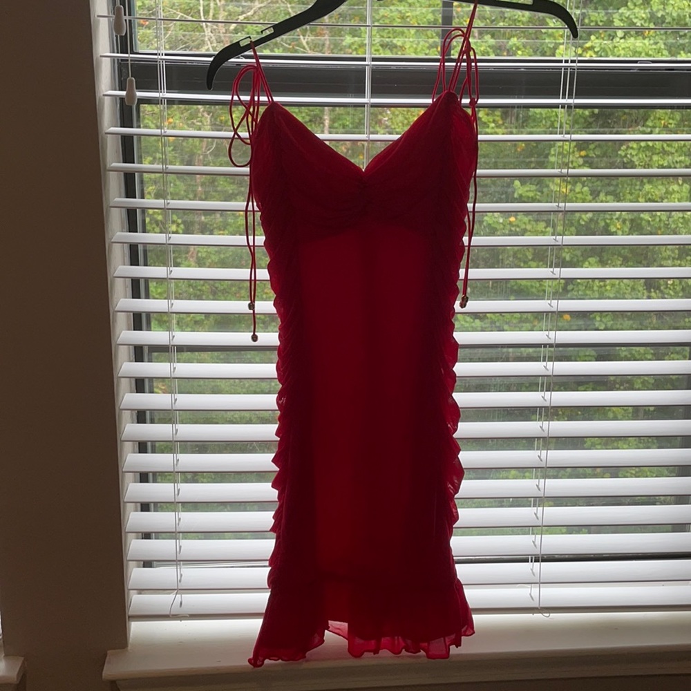 selfie leslie dress